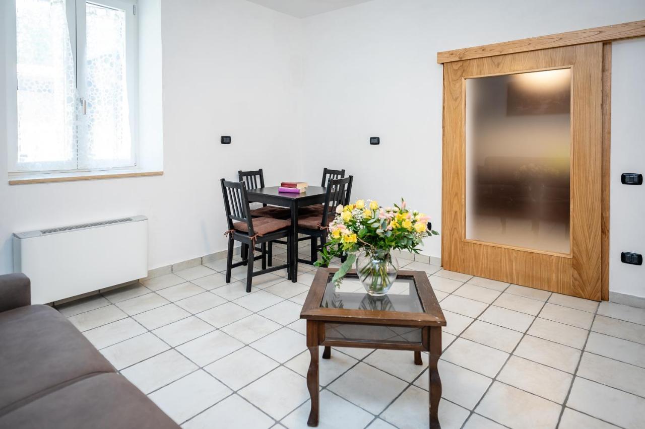 Casa Aniello Villa Caprioli Buitenkant foto