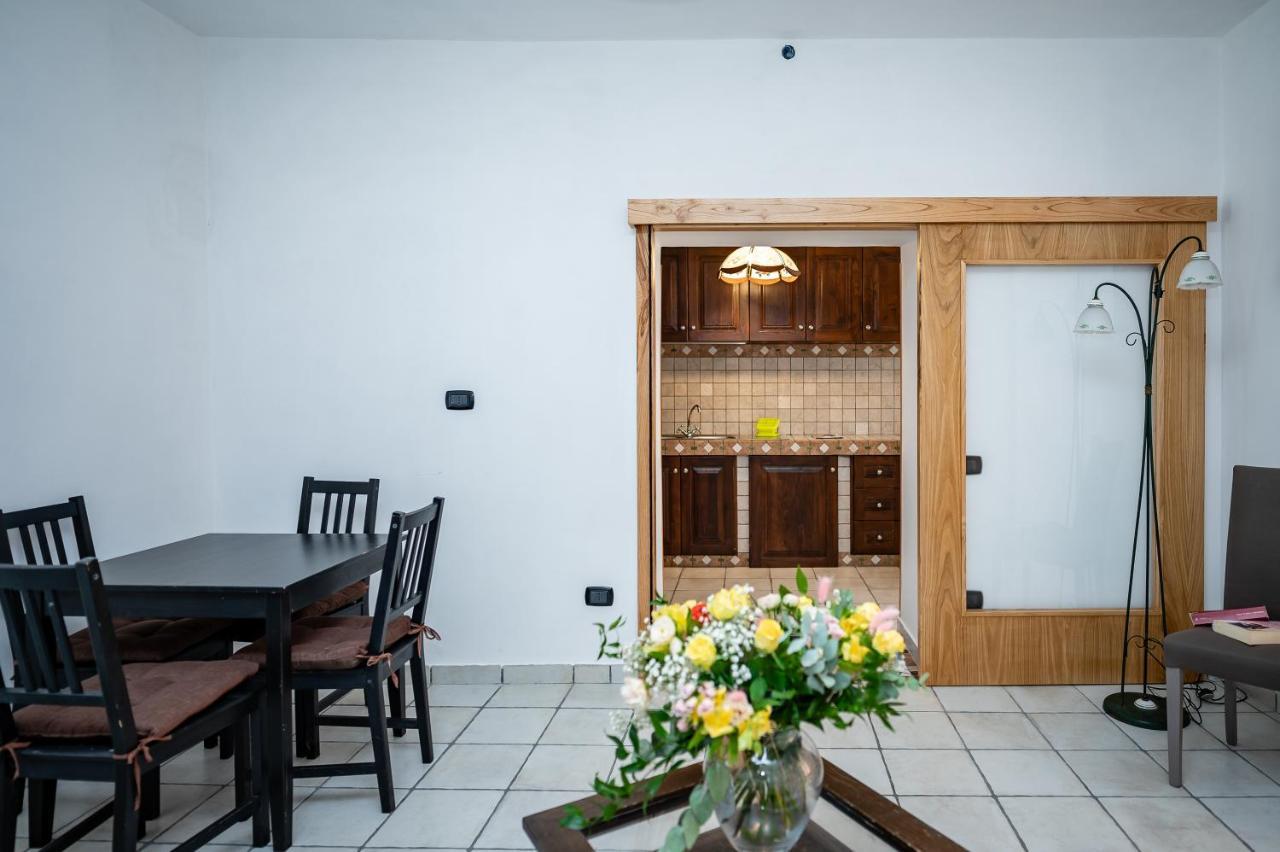 Casa Aniello Villa Caprioli Buitenkant foto